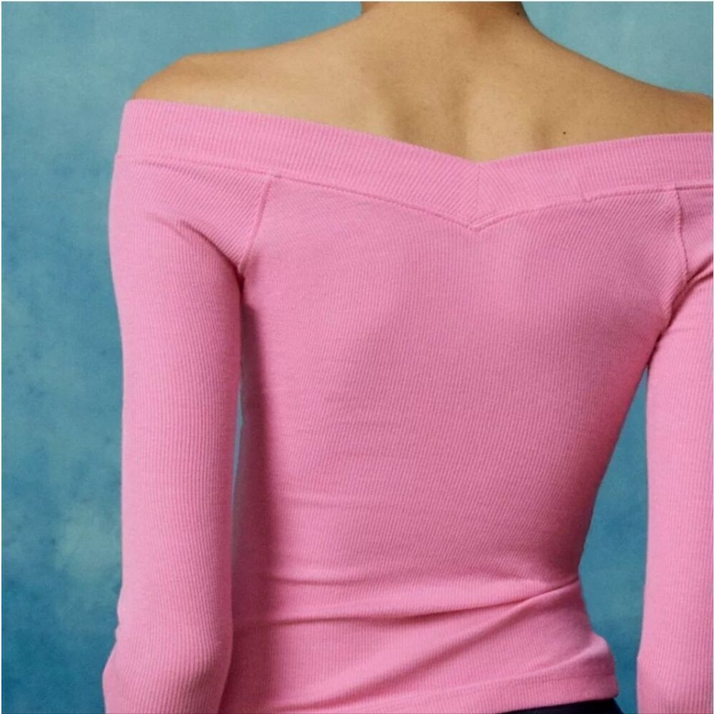 NWOT BDG Urban Outfitters Long Sleeve V-Neck Top - Picture 4 of 6